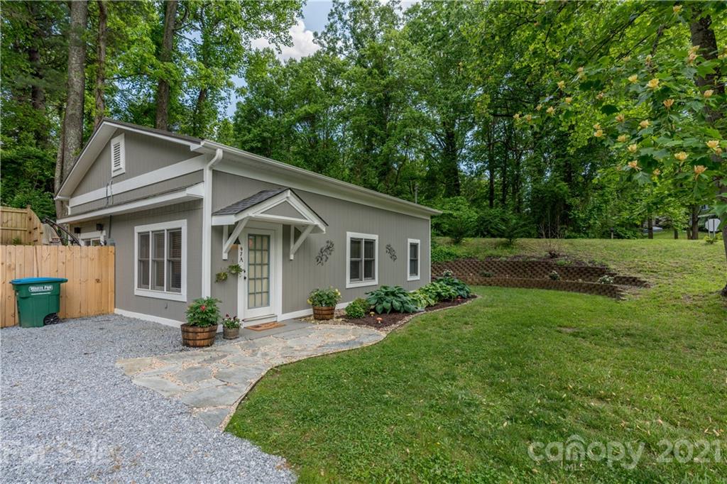 47 Fair Oaks Road, Unit A Arden, NC 28704 - Photo 5 of 23 Gallery Image 5