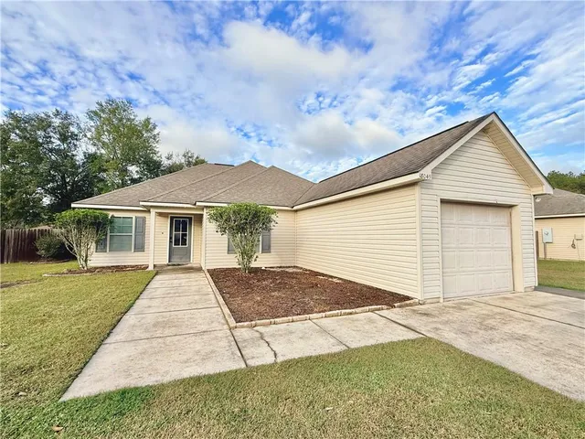 $1,850 | 18049 Bass Lake Trail, Ponchatoula, LA 70454