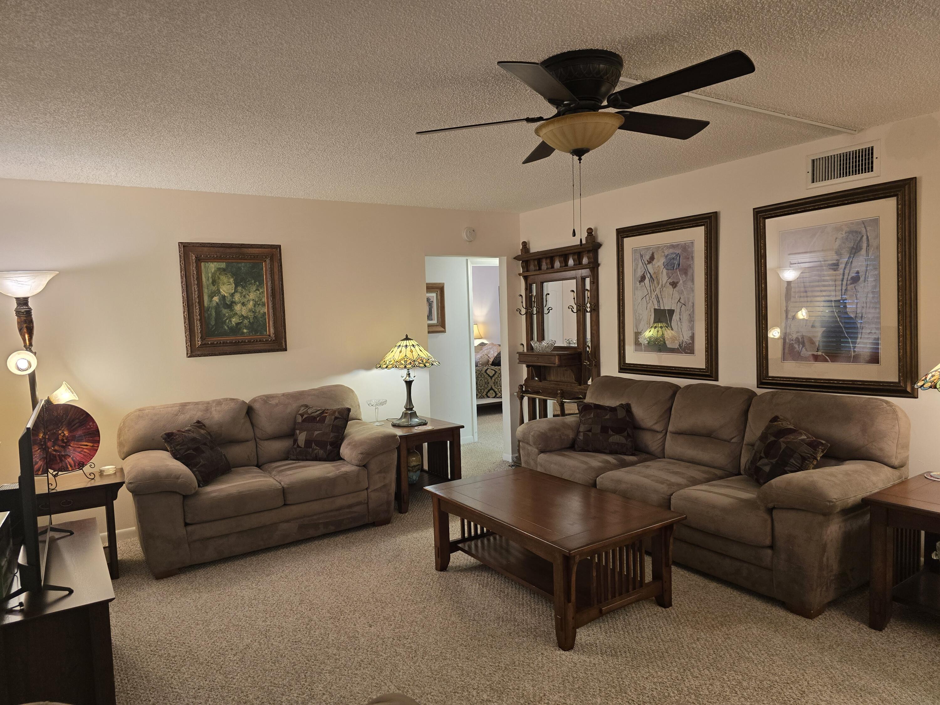 317 Pine Ridge Circle Greenacres, FL 33463 - Photo 18 of 51 20241108_164006