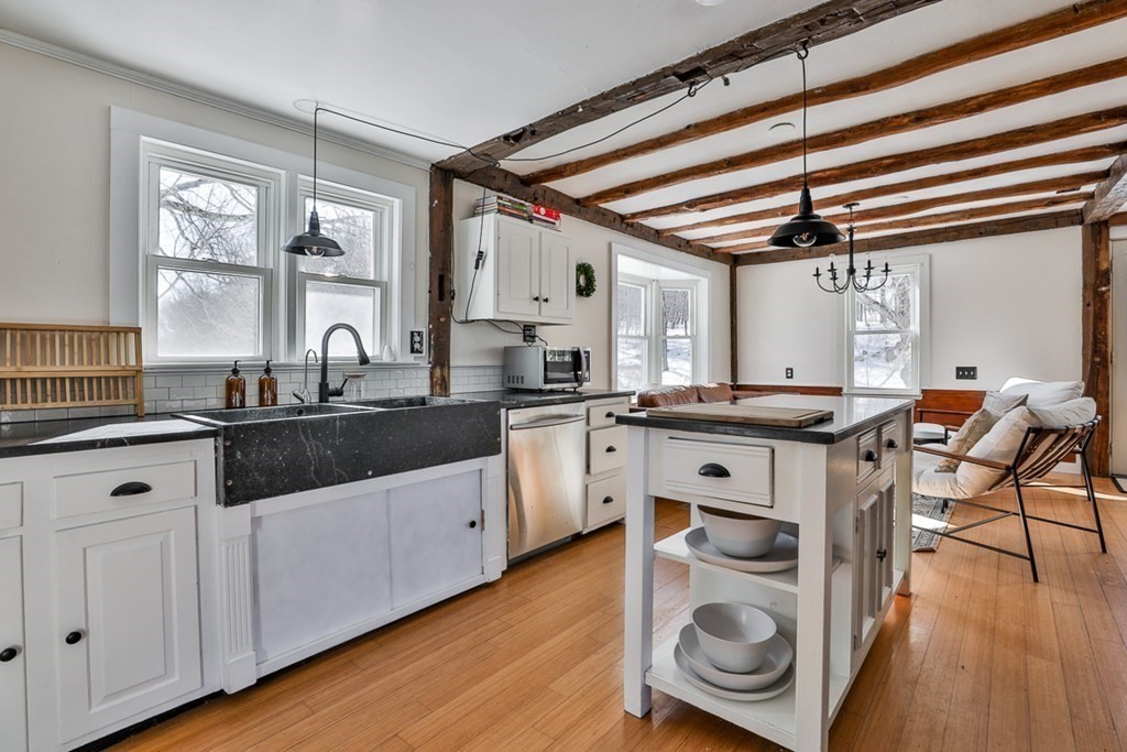 33 Wilder Road Bolton, MA 01740 - Photo 11 of 31