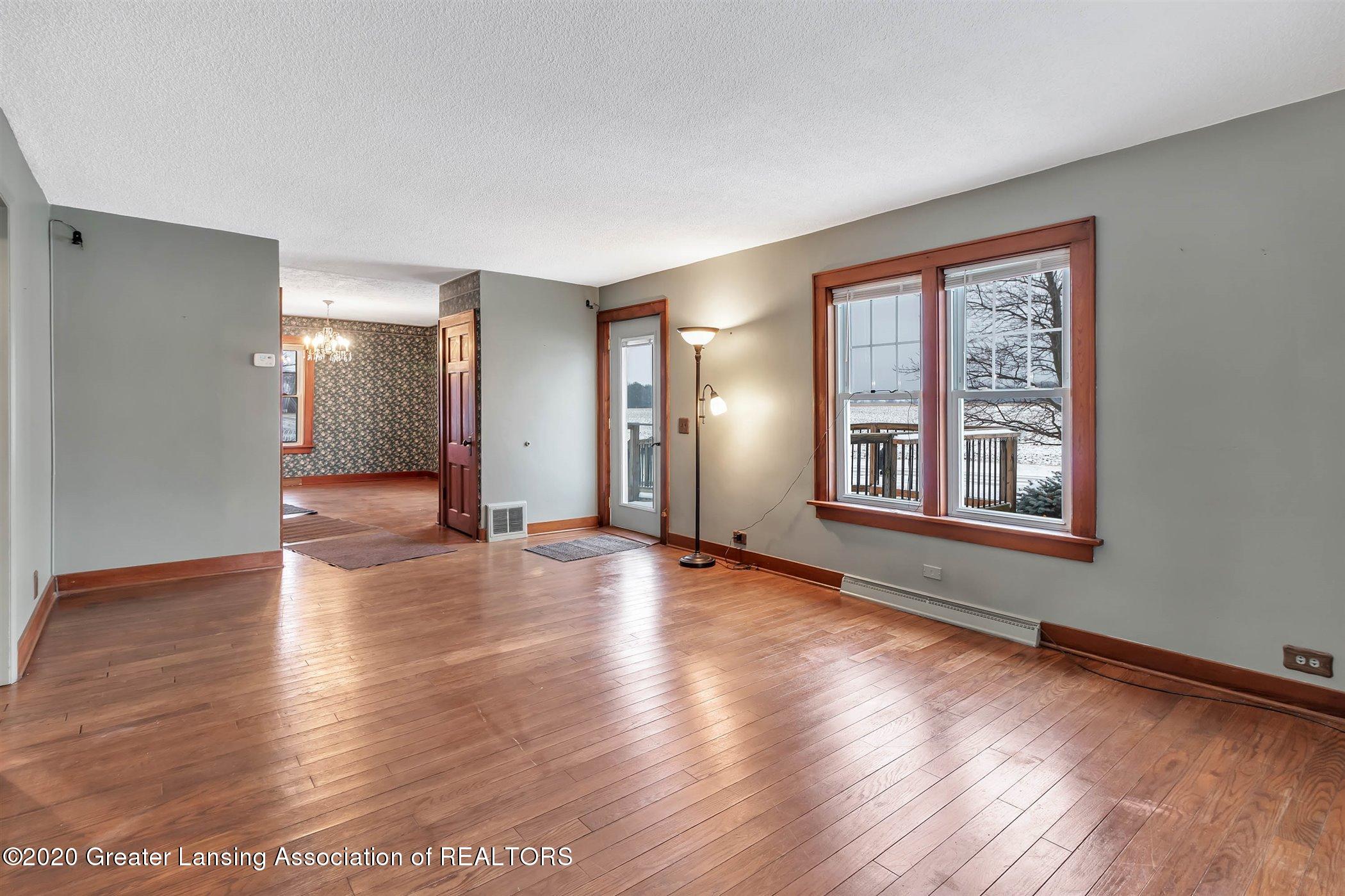 5093 Benton Road Charlotte, MI 48813 - Photo 19 of 44 19-5093 Benton Rd-WindowStill-Real-