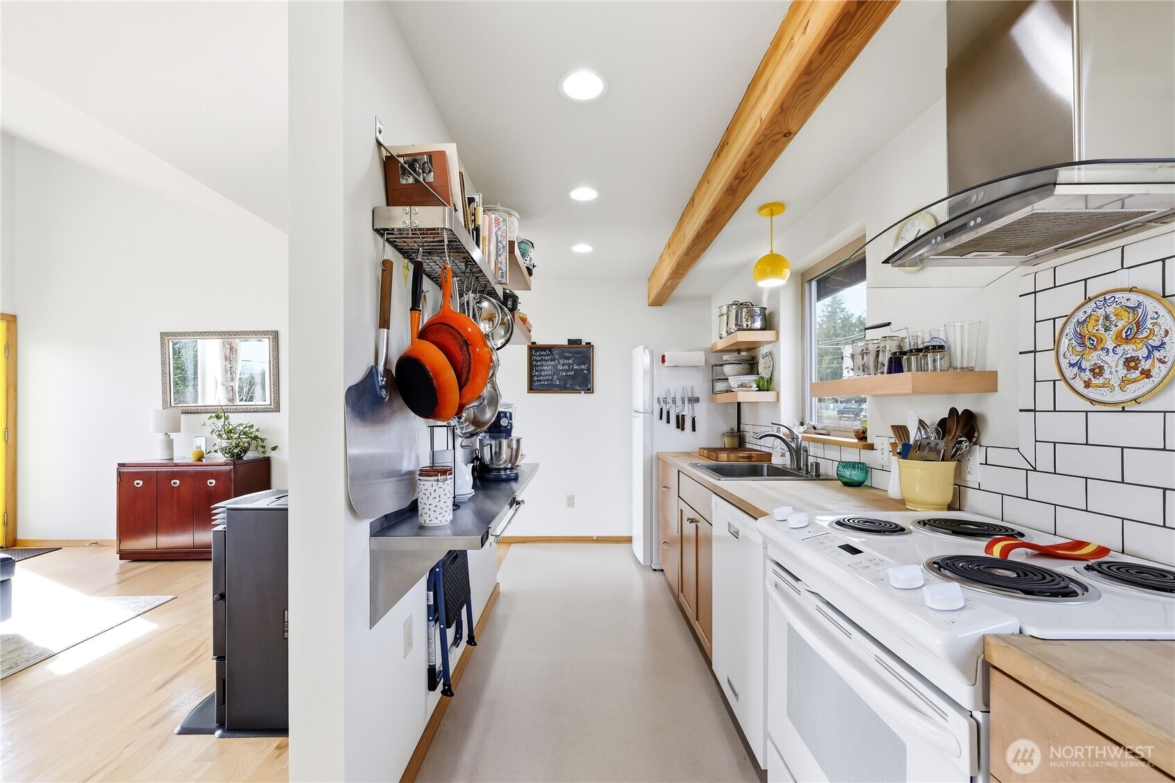 406 Discovery Road Port Townsend, WA 98368 - Photo 16 of 39