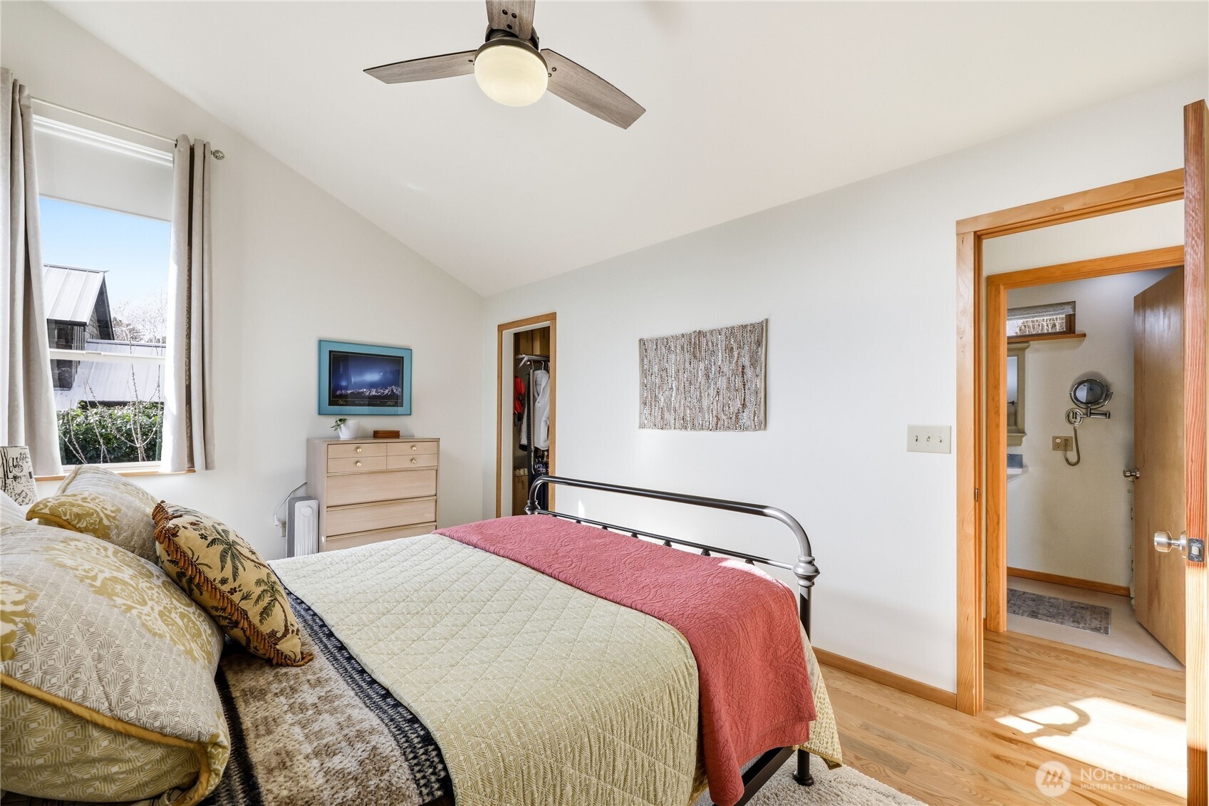406 Discovery Road Port Townsend, WA 98368 - Photo 23 of 39
