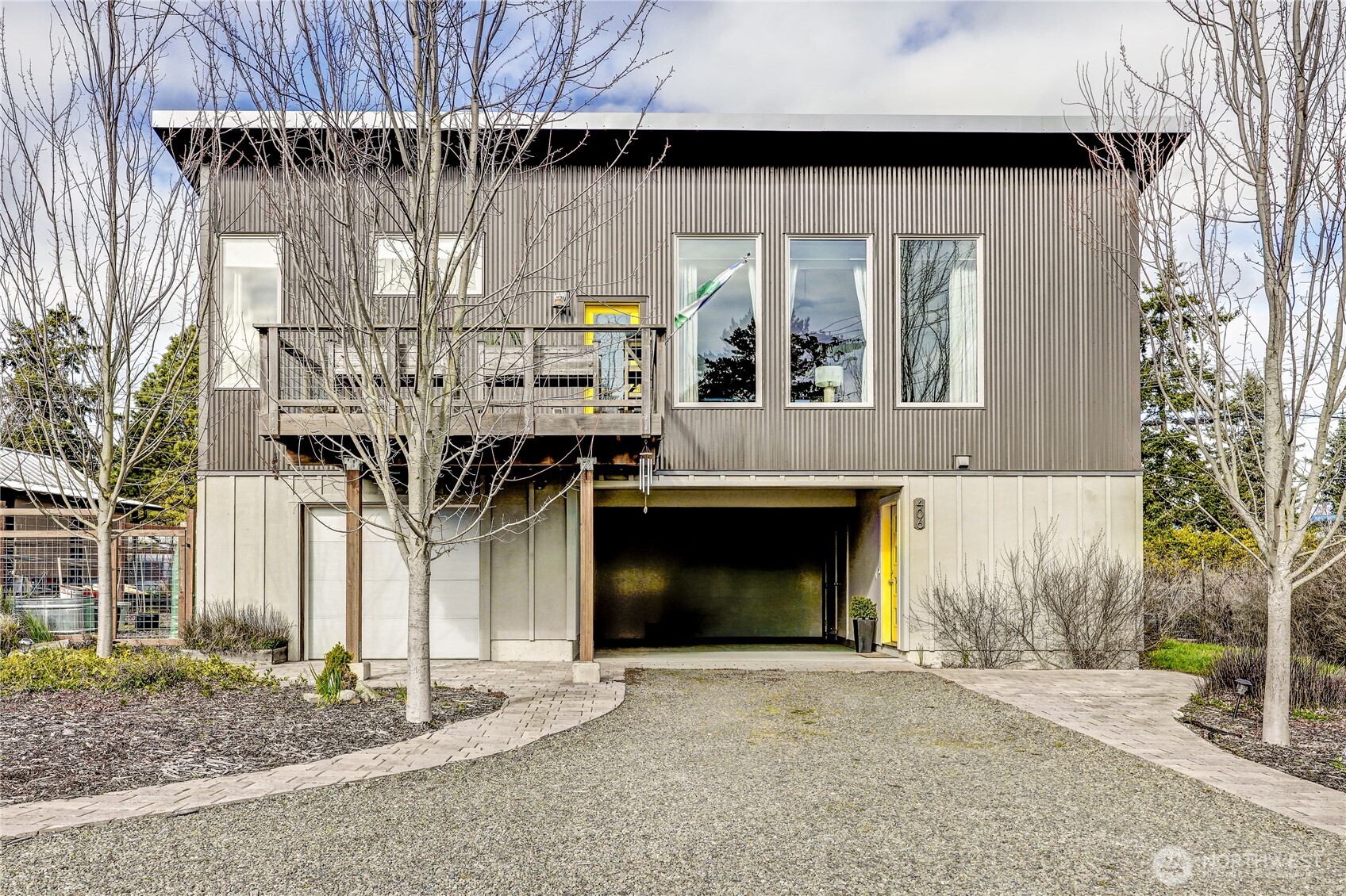 406 Discovery Road Port Townsend, WA 98368 - Photo 4 of 39