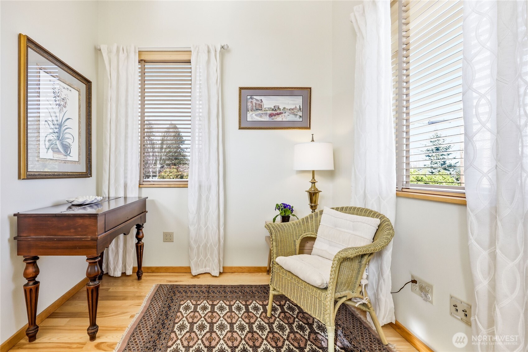 406 Discovery Road Port Townsend, WA 98368 - Photo 10 of 39
