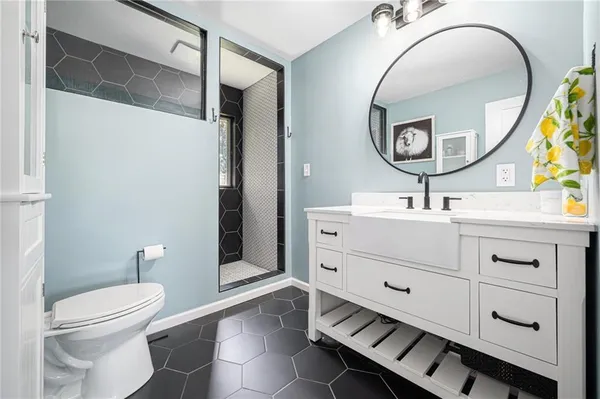 $487,500 | 37156 State Hwy Highway North, Barnard, MO 64423