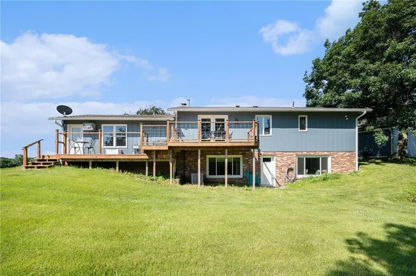 $487,500 | 37156 State Hwy Highway North, Barnard, MO 64423
