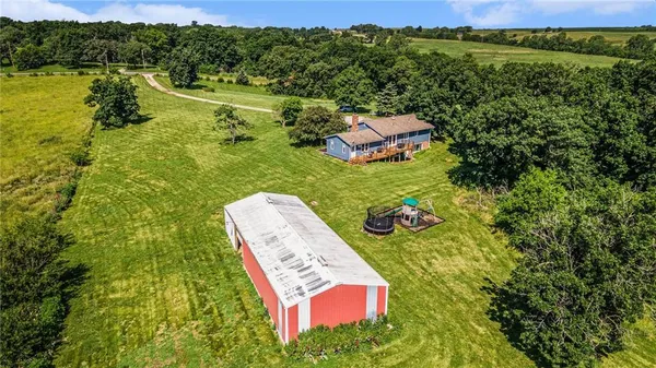 $487,500 | 37156 State Hwy Highway North, Barnard, MO 64423