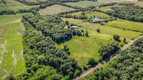 $487,500 | 37156 State Hwy Highway North, Barnard, MO 64423