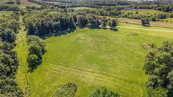 $487,500 | 37156 State Hwy Highway North, Barnard, MO 64423