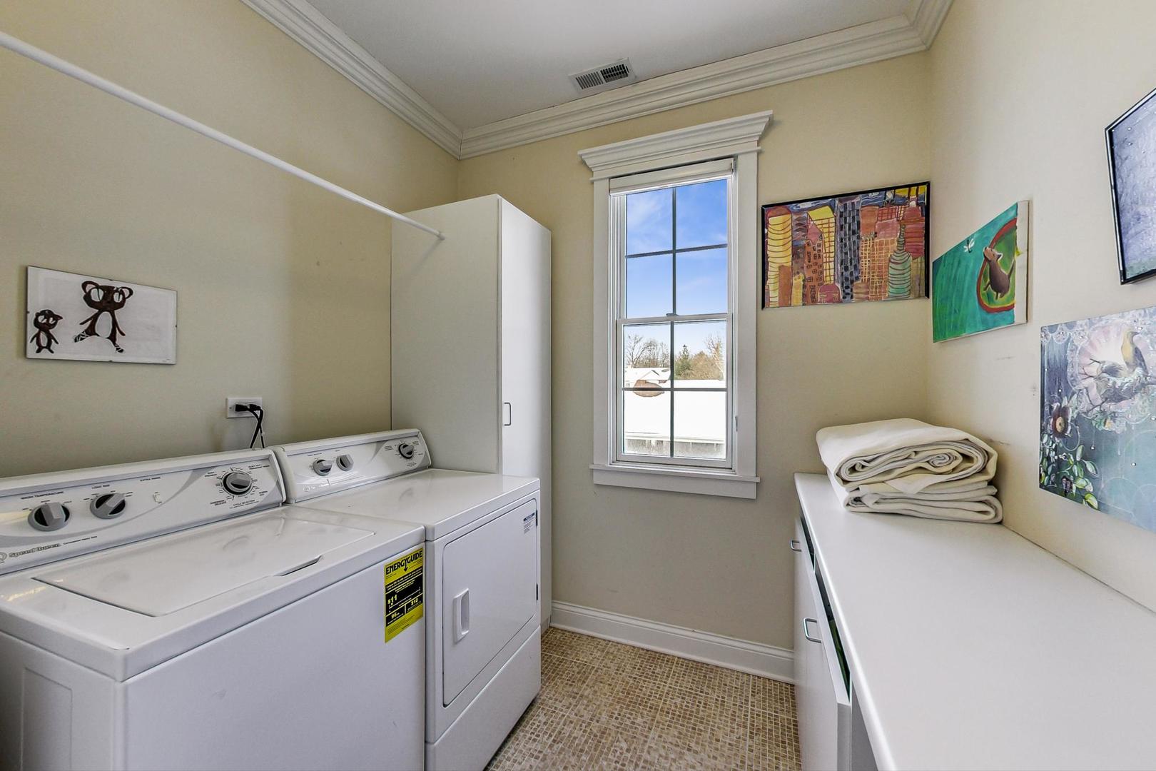 819 Redbud Lane Wilmette, IL 60091 - Photo 51 of 70 a utility room with dryer and washer