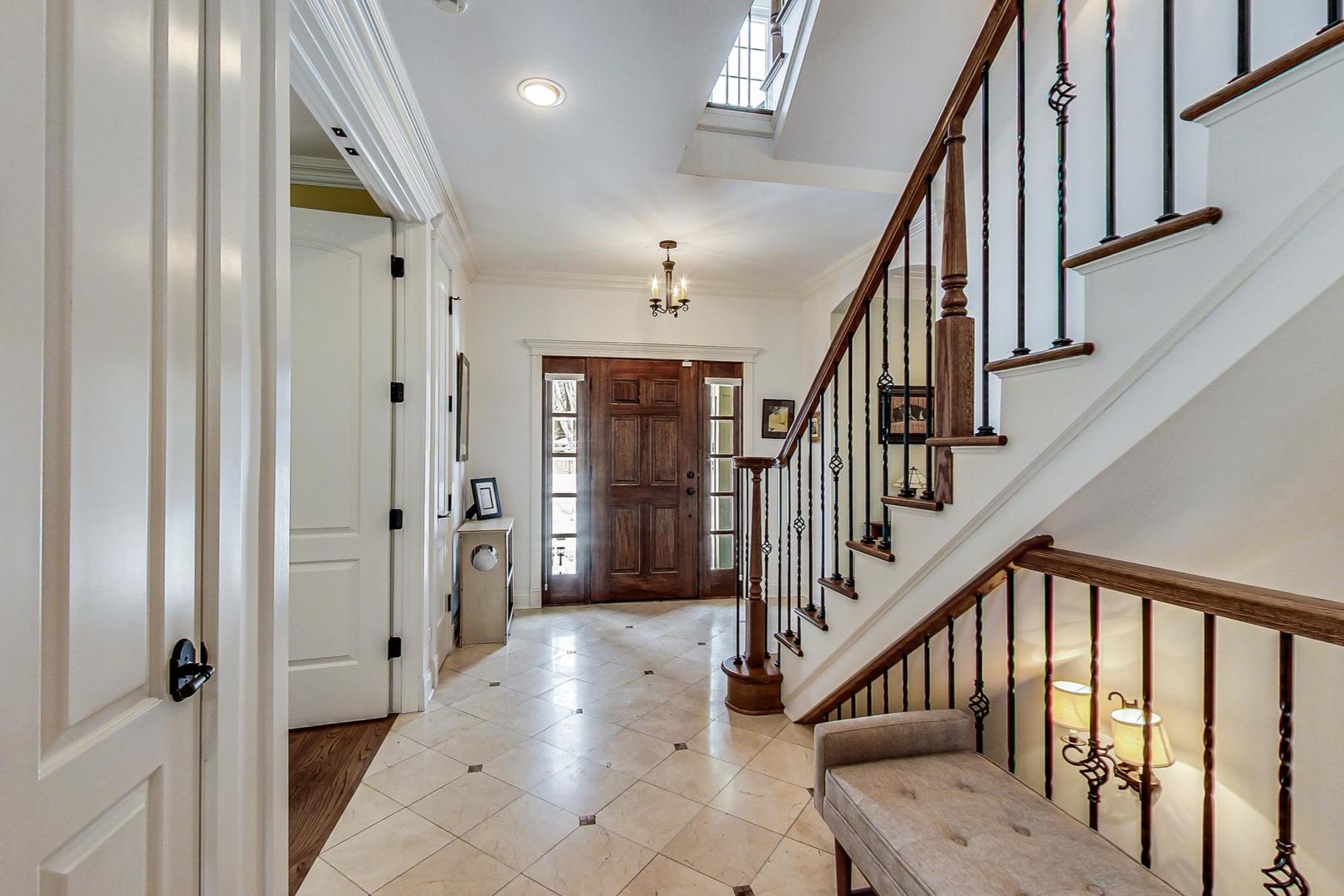 819 Redbud Lane Wilmette, IL 60091 - Photo 6 of 70