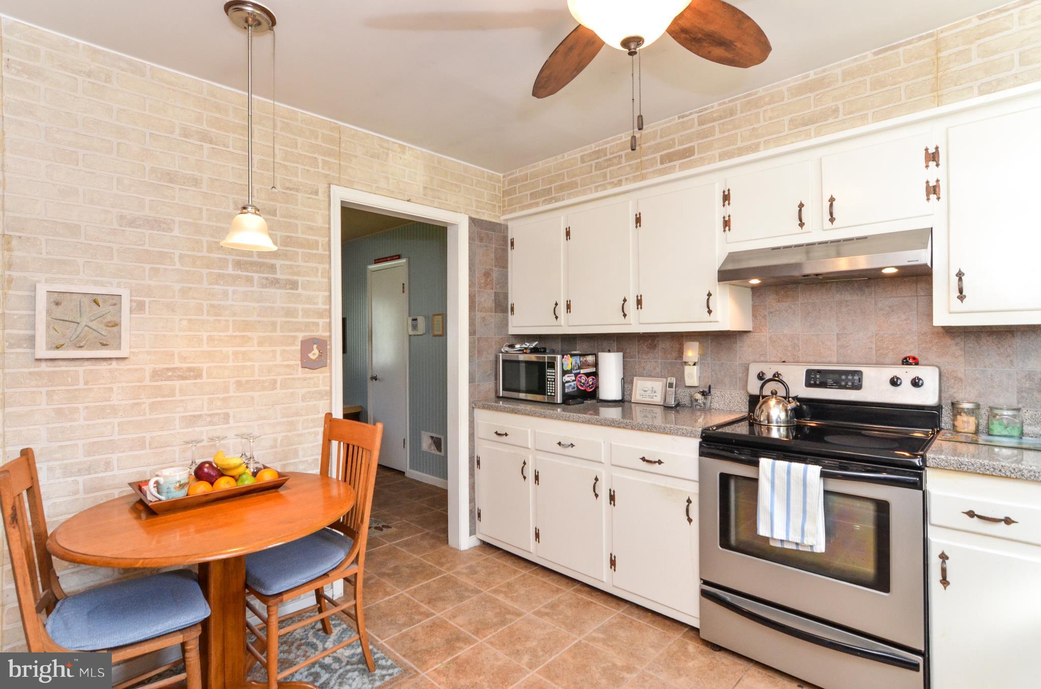 293 Chrystal Road Colonial Beach, VA 22443 - Photo 7 of 26 Kitchen