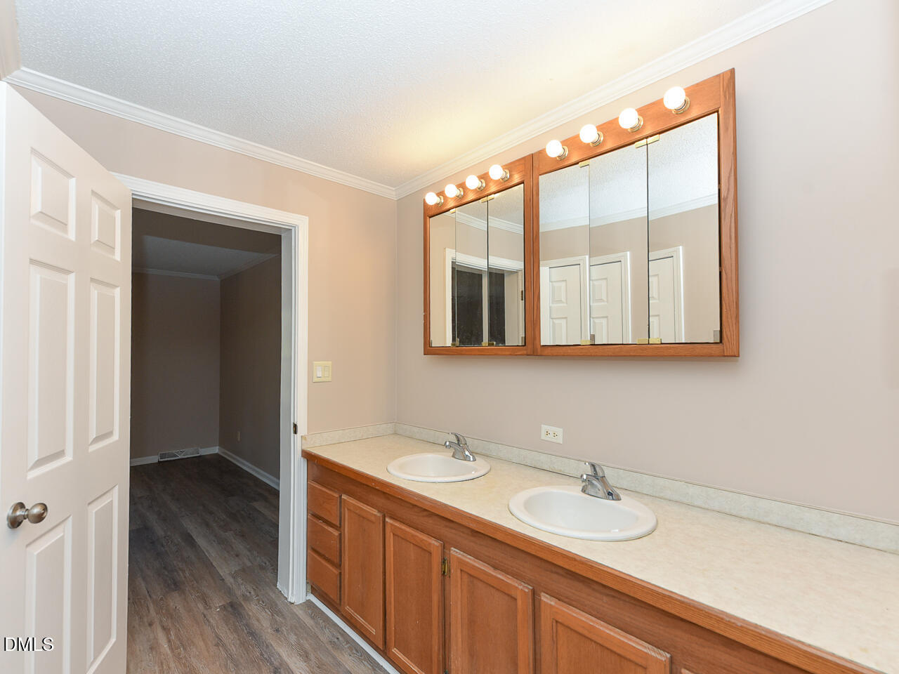 4304 Amherst Street Garner, NC 27529 - Photo 26 of 32 Interior - mbath2 - OK