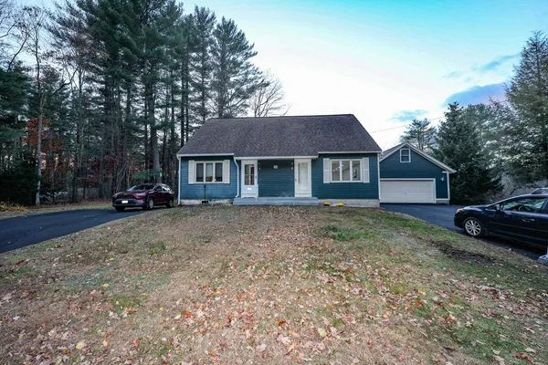 $430,000 | 36 B Dale Road, Hooksett, NH 03106