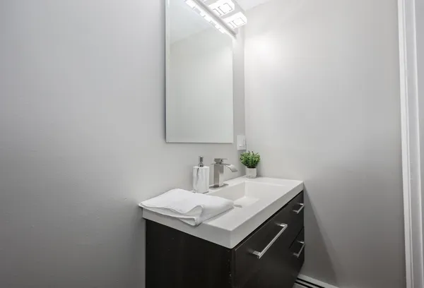 $430,000 | 36 B Dale Road, Hooksett, NH 03106