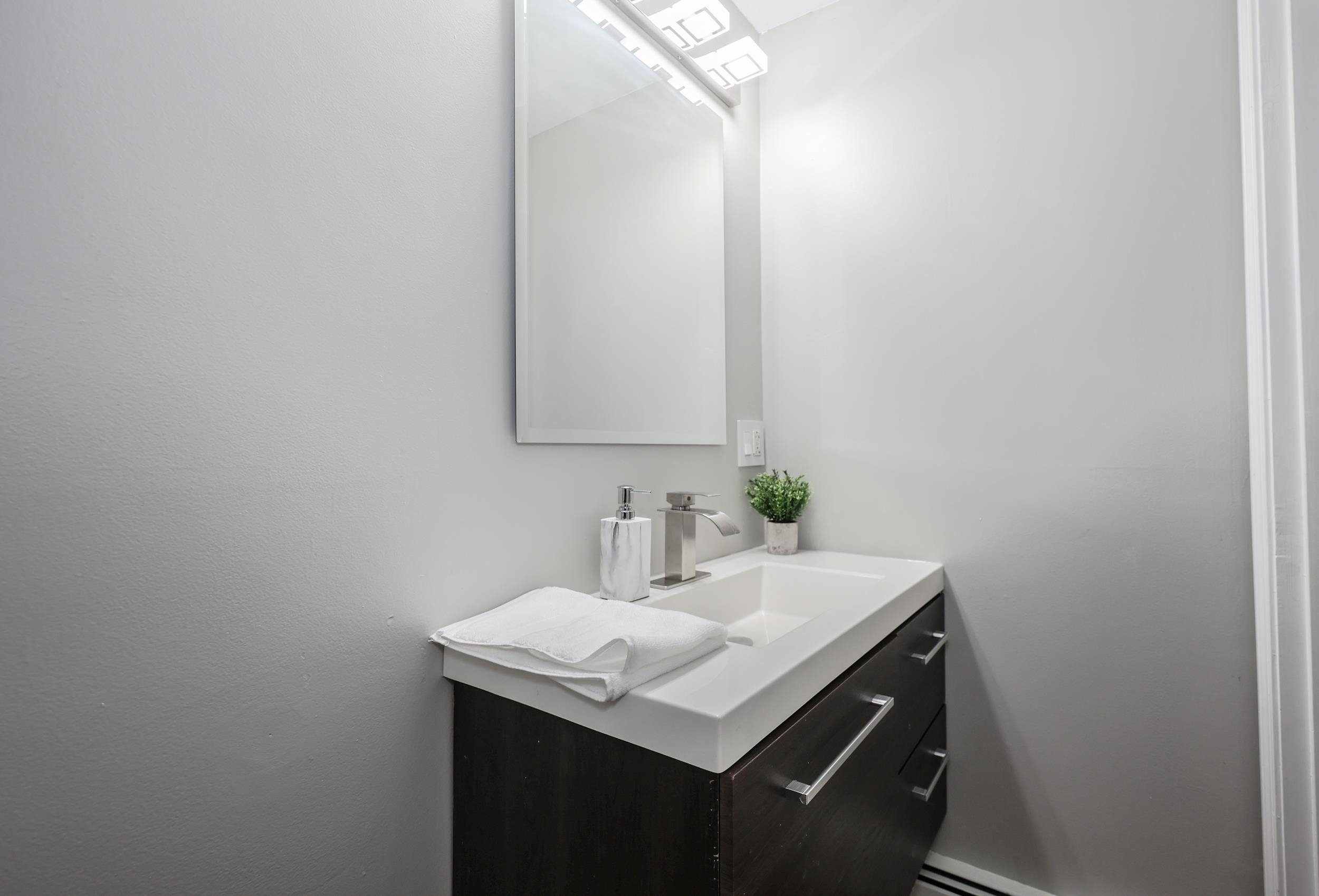 36 B Dale Road Hooksett, NH 03106 - Photo 24 of 28