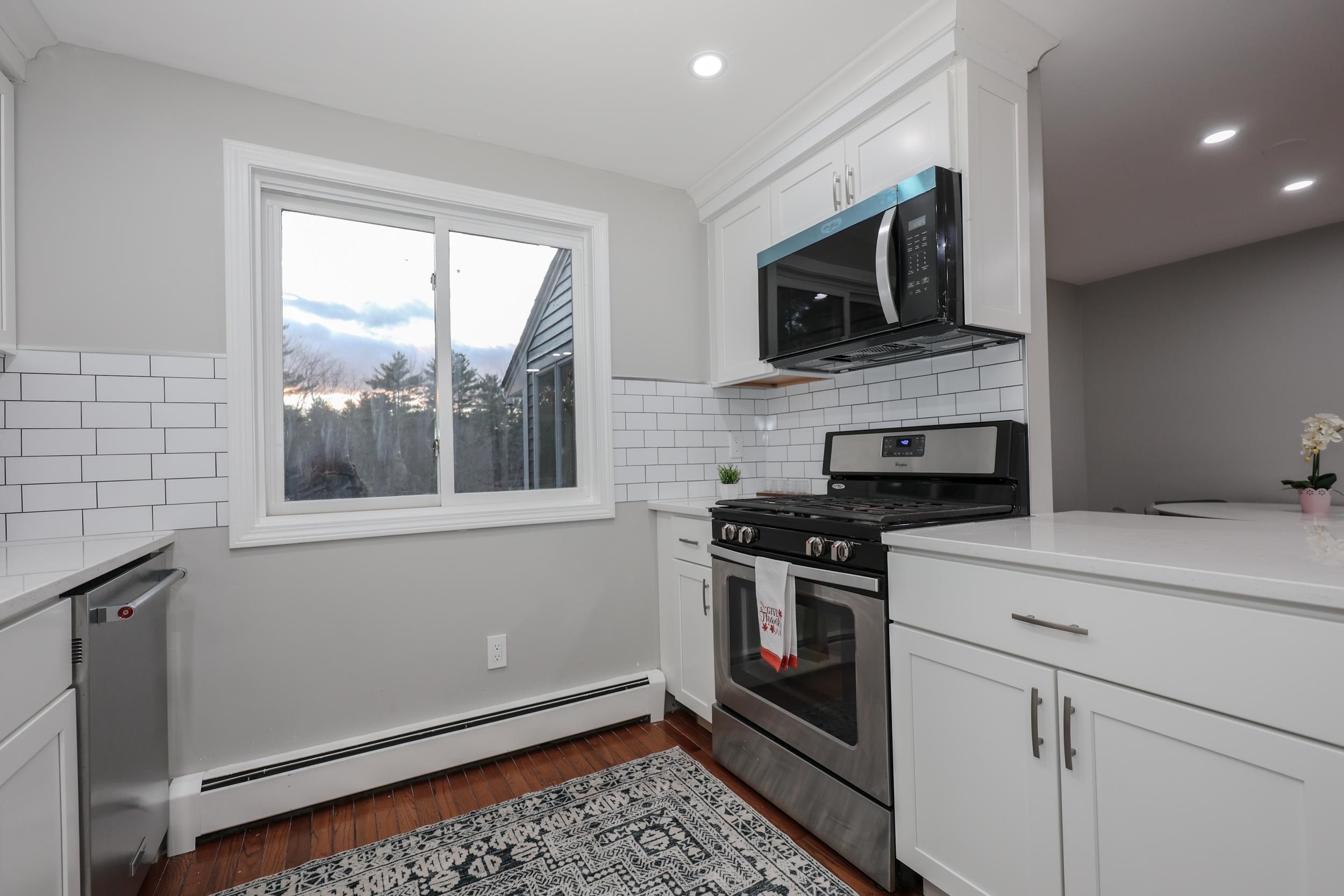 36 B Dale Road Hooksett, NH 03106 - Photo 7 of 28