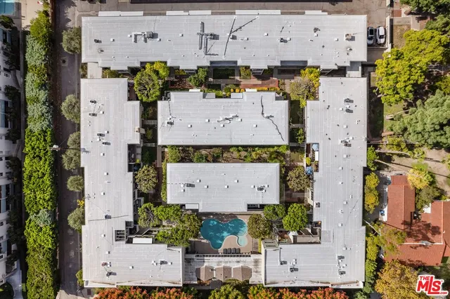 an aerial view of a entryway