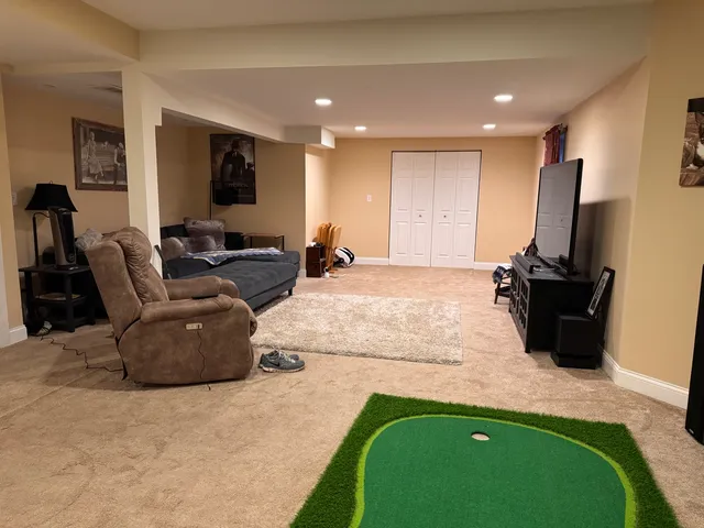 $499,000 | 18500 West Aspen Court, Grayslake, IL 60030