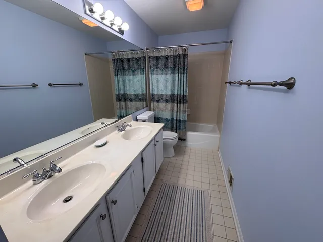 $499,000 | 18500 West Aspen Court, Grayslake, IL 60030