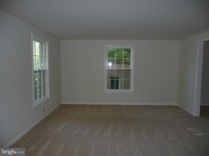 2403 Stratton Drive Potomac, MD 20854 - Photo 16 of 19 Living Room