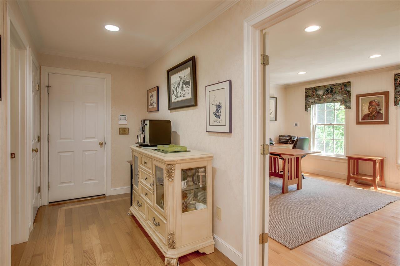 53 Newfane Road Bedford, NH 03110 - Photo 20 of 40