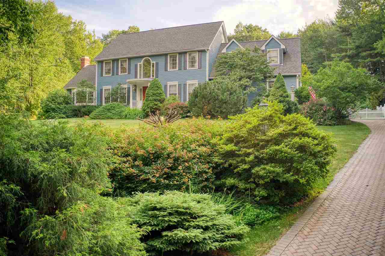53 Newfane Road Bedford, NH 03110 - Photo 3 of 40