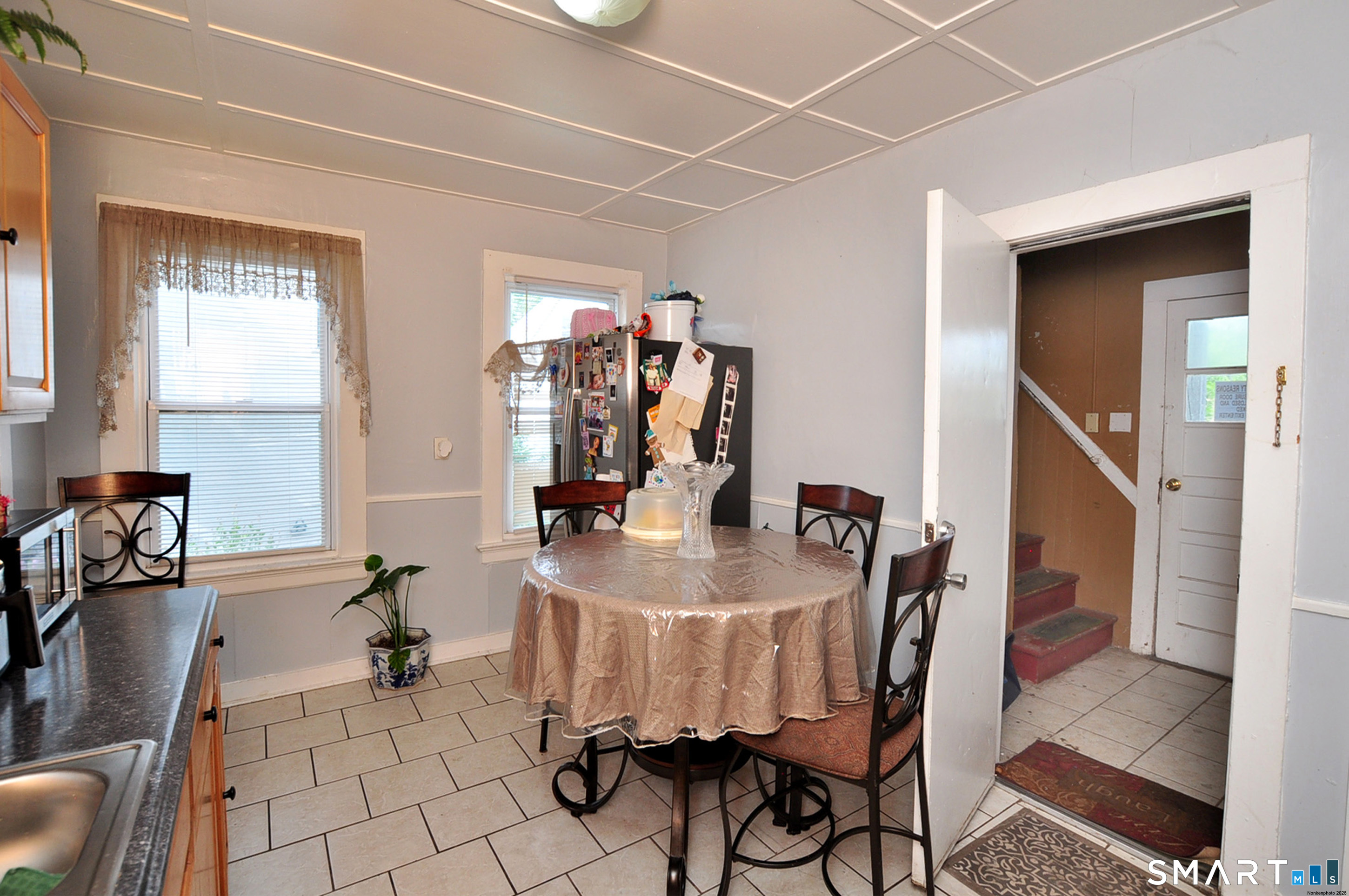82 Spring Street Meriden, CT 06451 - Photo 12 of 40