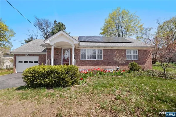 $799,000 | 35 East Ridgewood Avenue, Paramus, NJ 07652