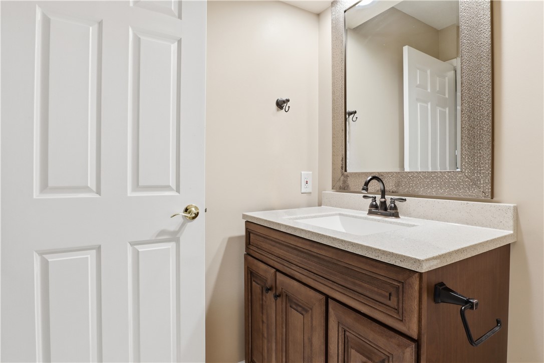 56 Cove Road Canandaigua City, NY 14424 - Photo 26 of 47 Second floor guest full bathroom with a tub/shower