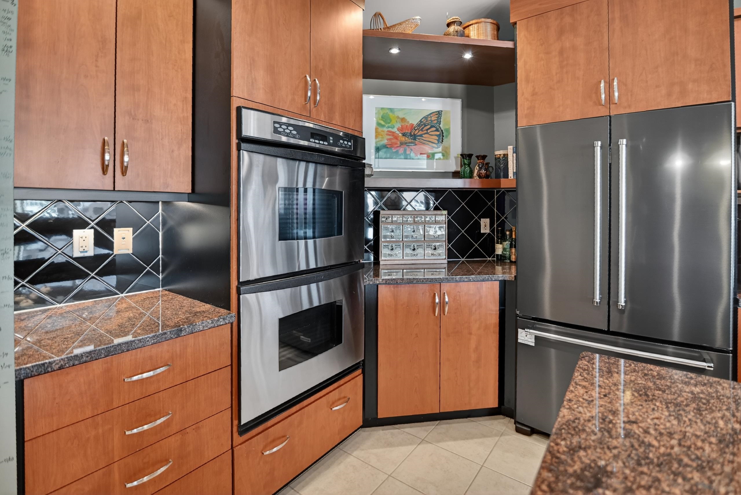 125 North Hamilton Street, Unit 806 Madison, WI 53703 - Photo 21 of 50