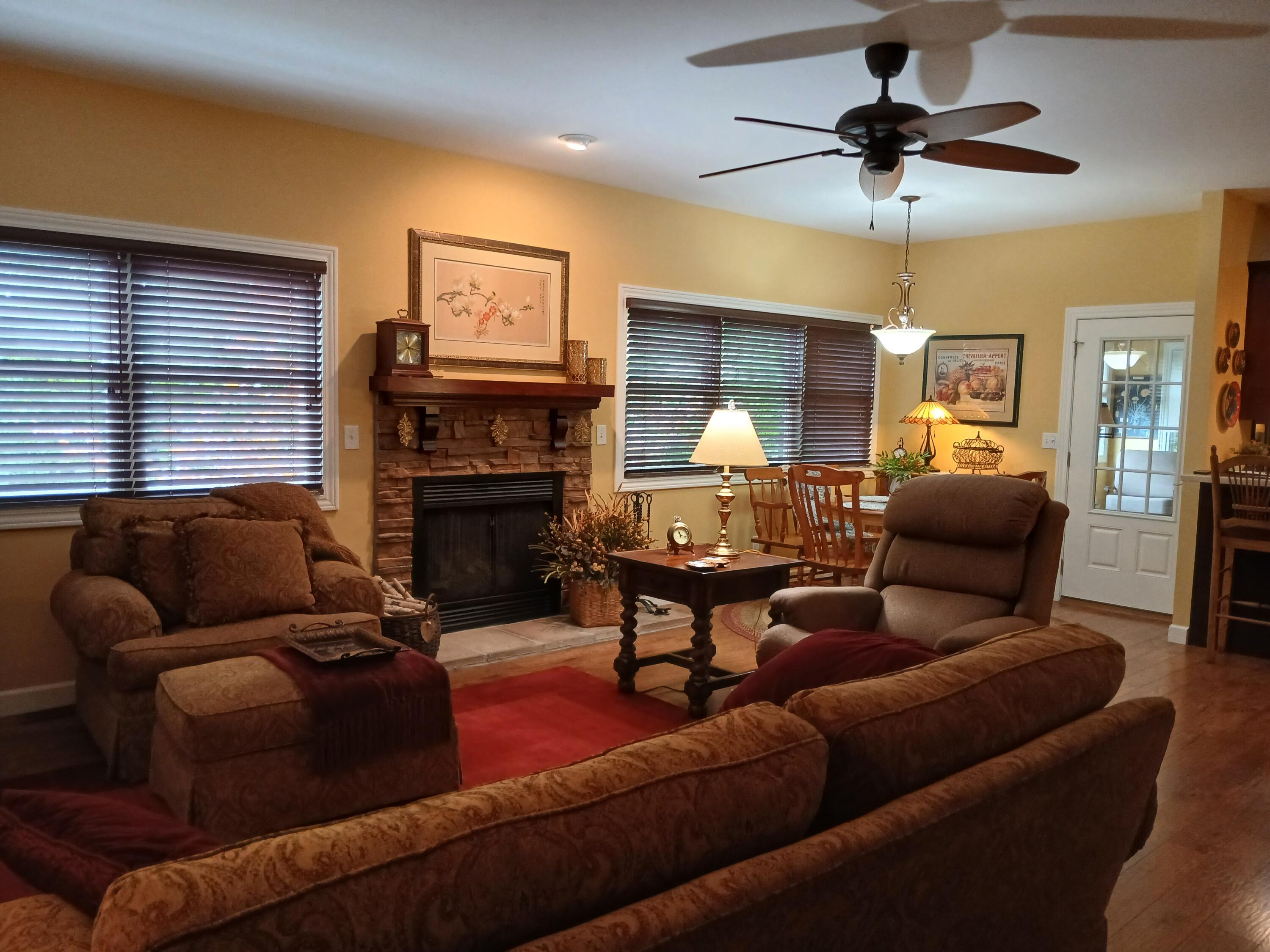 5376 West Oak Point Road Ludington, MI 49431 - Photo 16 of 43 Main Room
