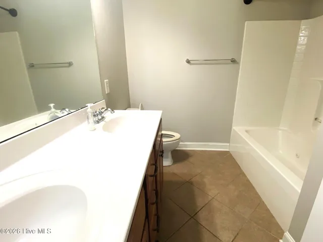 $1,685 | 2044 Cambria Drive, Unit A, Greenville, NC 27834