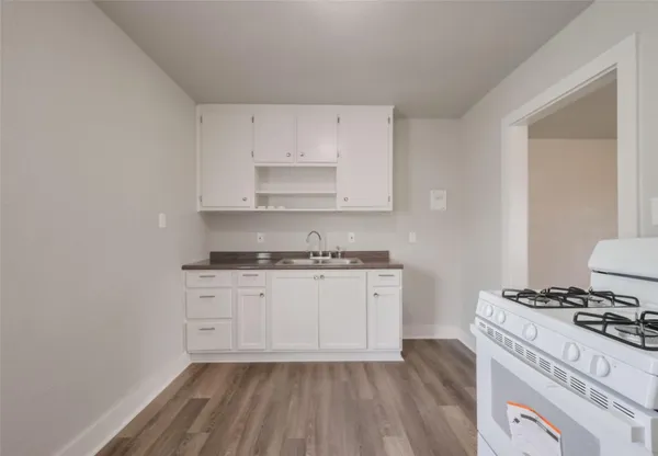 $1,300 | 1311 Fred Street, El Campo, TX 77437