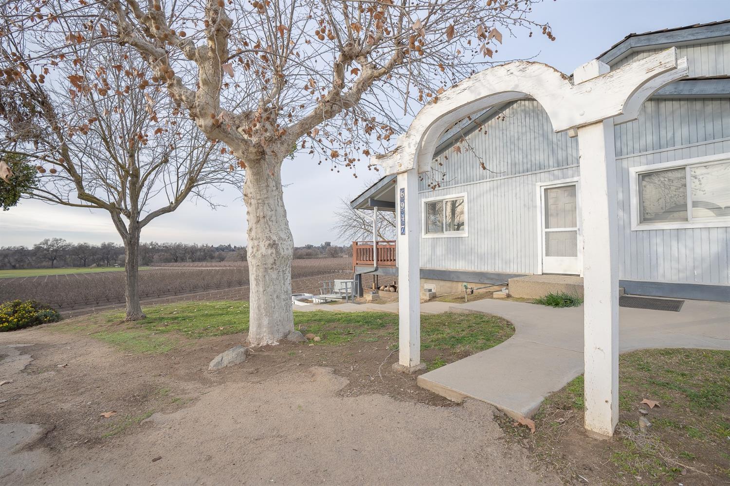 6947 South Reed Avenue Reedley, CA 93654 - Photo 4 of 37 Gallery Image 4