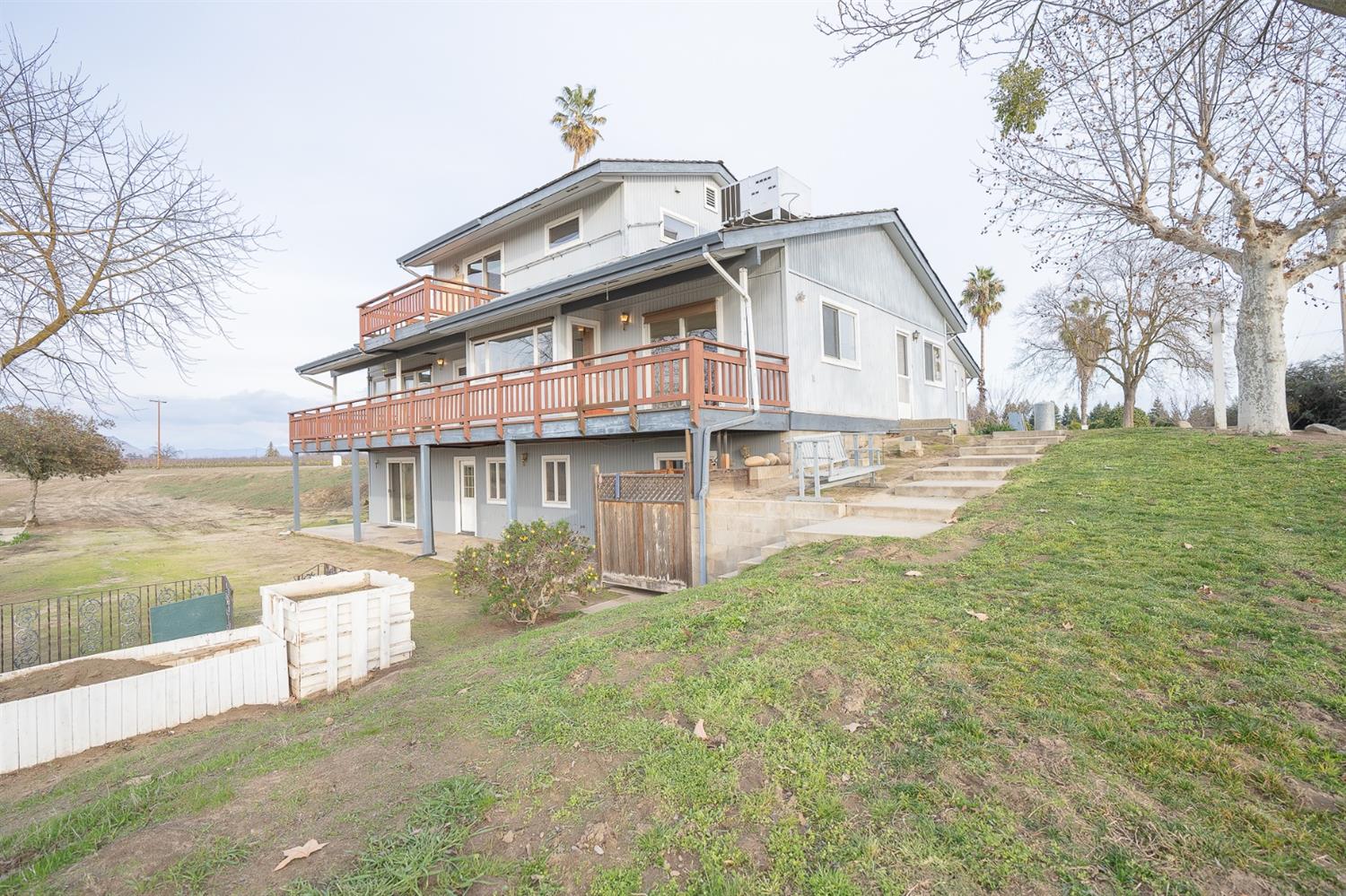6947 South Reed Avenue Reedley, CA 93654 - Photo 5 of 37 Gallery Image 5