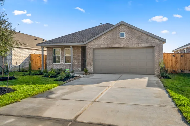 a front view of house with yard