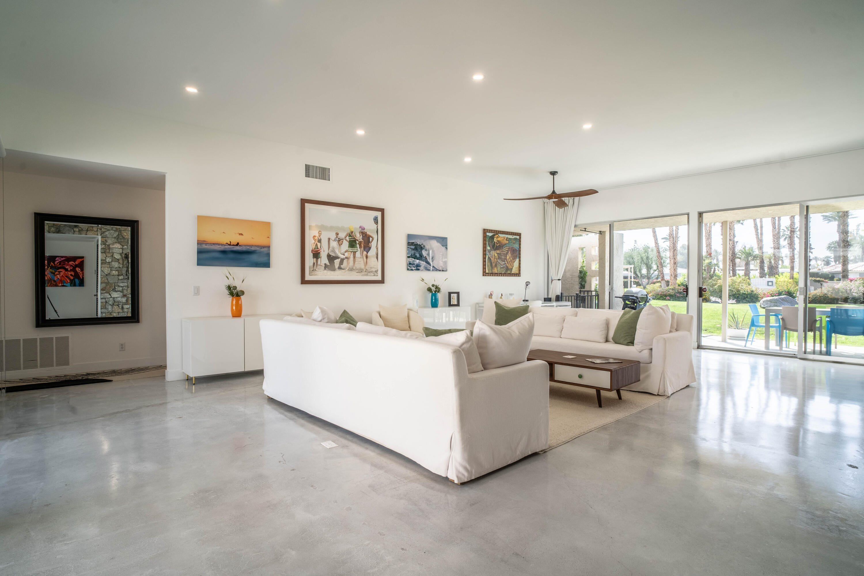 45705 Pawnee Road Indian Wells, CA 92210 - Photo 6 of 68 Volume rooms & Ceilings