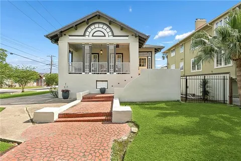 $845,000 | 8333 Pritchard Place, New Orleans, LA 70118