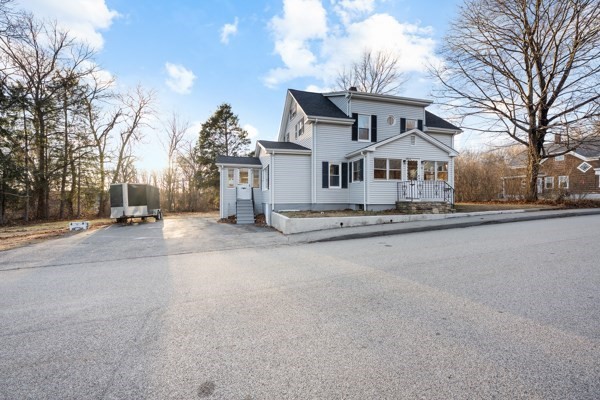 18 Eastern Avenue Webster, MA 01570 - Photo 4 of 30