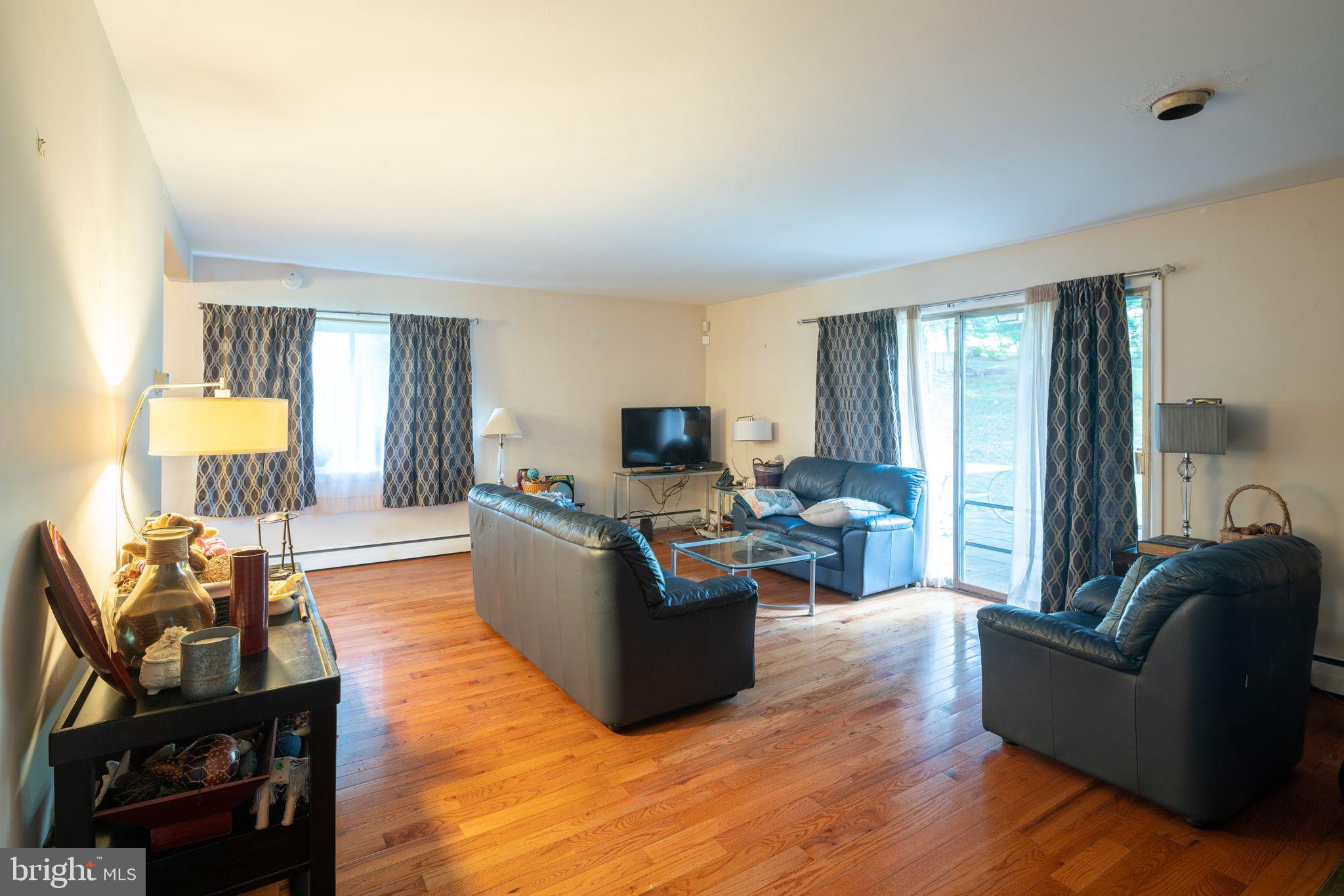 8308 Fenton Road Cheltenham, PA 19038 - Photo 6 of 32 Gallery Image 6