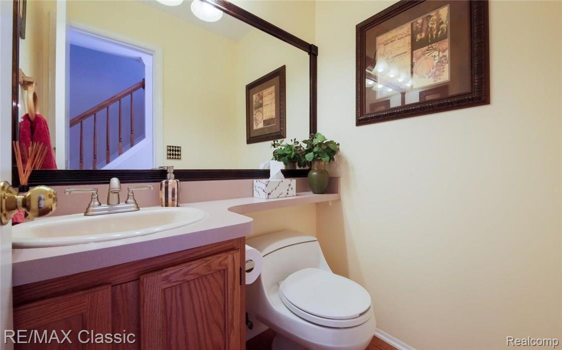 2283 Cranbrook Road Canton, MI 48188 - Photo 18 of 36 20.jpg