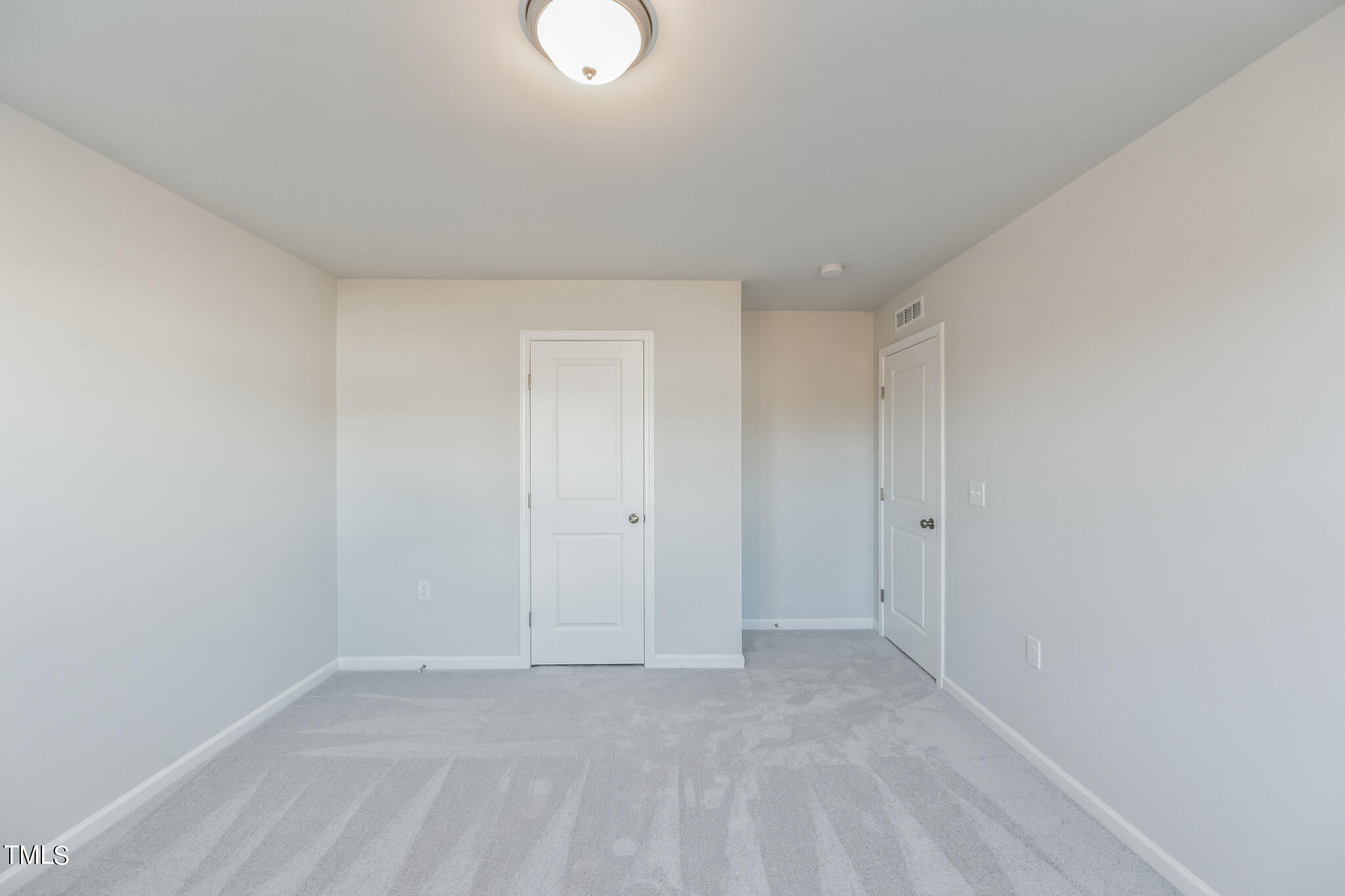 532 Hanover Shore Lane Raleigh, NC 27610 - Photo 15 of 31 a view of an empty room