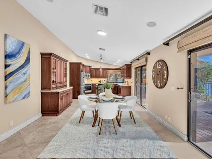 $899,998 | 10320 Northwest 6th Street, Coral Springs, FL 33071