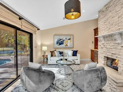 $899,998 | 10320 Northwest 6th Street, Coral Springs, FL 33071