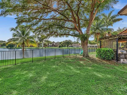 $899,998 | 10320 Northwest 6th Street, Coral Springs, FL 33071