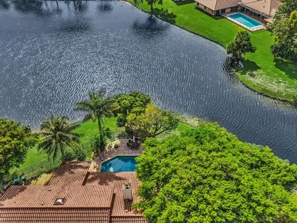 $899,998 | 10320 Northwest 6th Street, Coral Springs, FL 33071