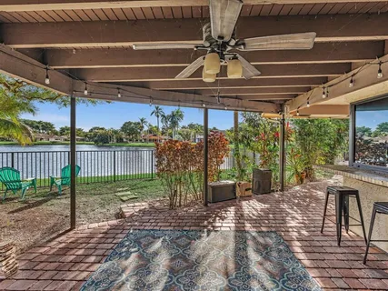 $899,998 | 10320 Northwest 6th Street, Coral Springs, FL 33071