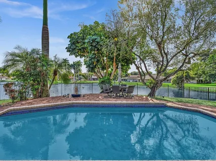 $899,998 | 10320 Northwest 6th Street, Coral Springs, FL 33071